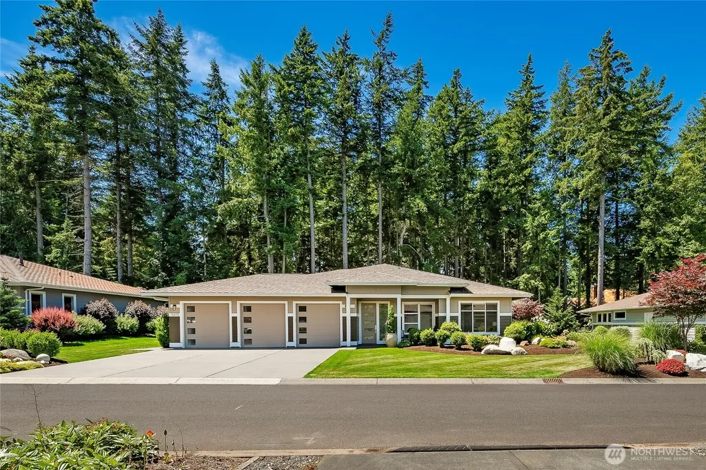 5475 Wood Duck Loop Blaine WA 98230