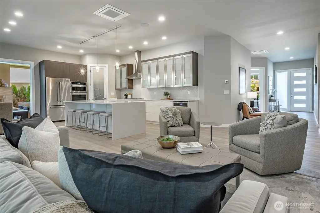 5475 Wood Duck Loop Blaine WA 98230