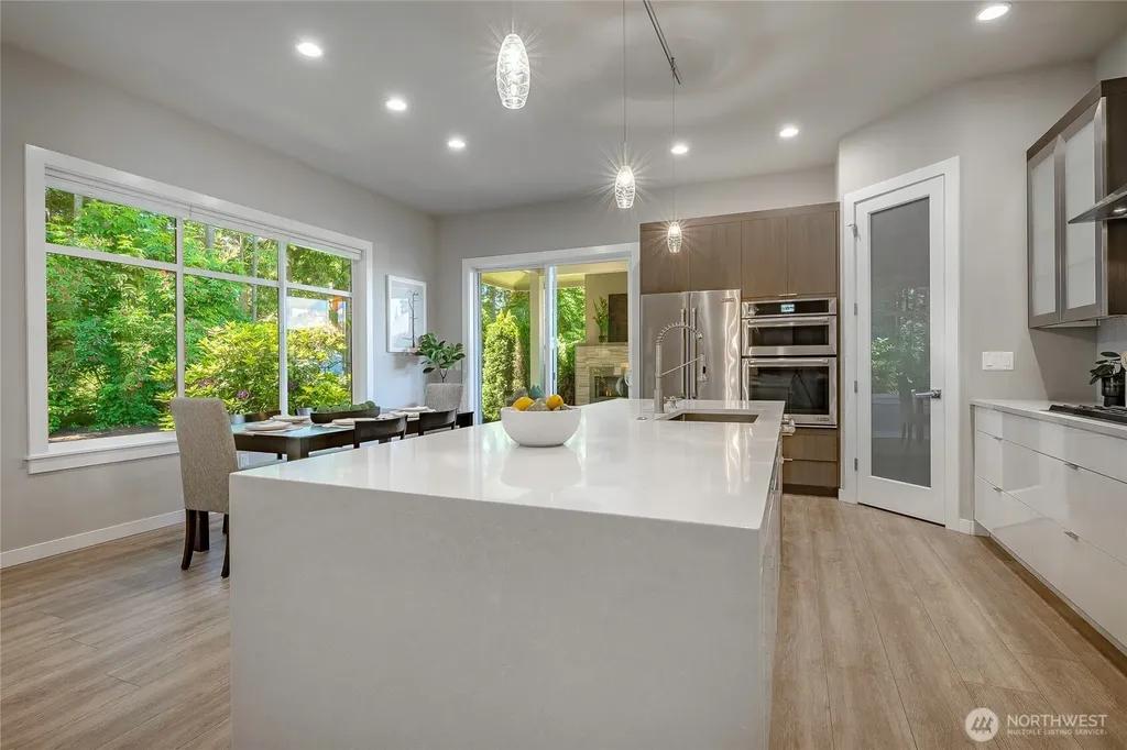 5475 Wood Duck Loop Blaine WA 98230