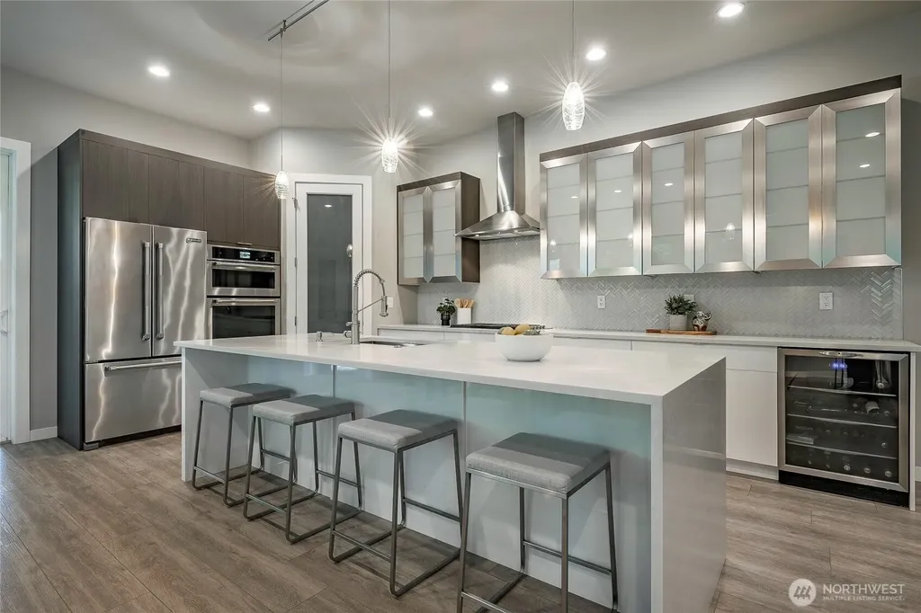 5475 Wood Duck Loop Blaine WA 98230