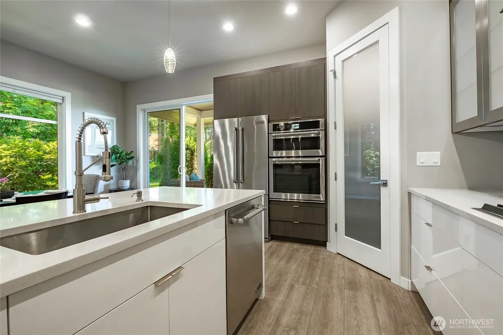 5475 Wood Duck Loop Blaine WA 98230