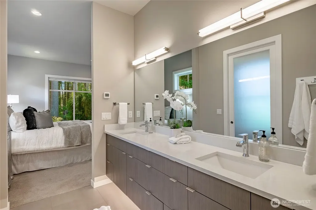 5475 Wood Duck Loop Blaine WA 98230