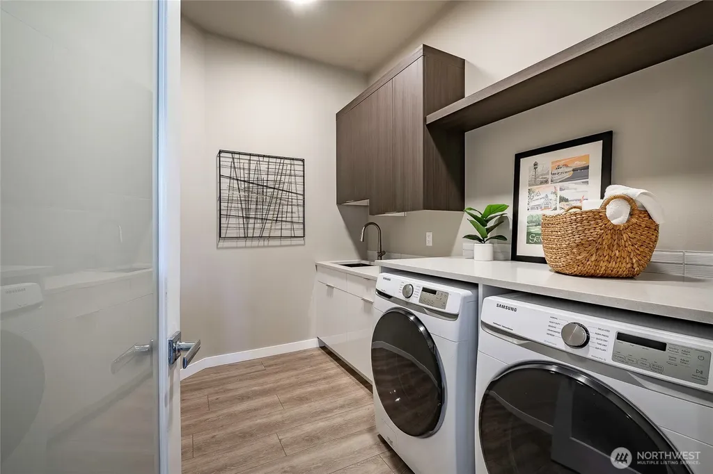 5475 Wood Duck Loop Blaine WA 98230