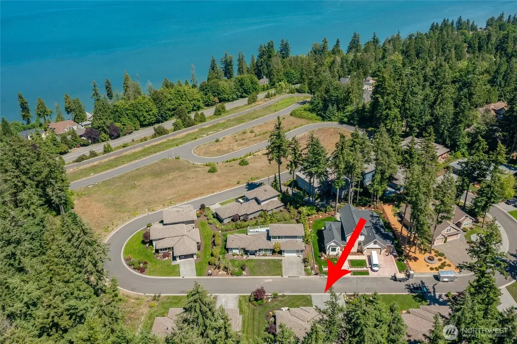 5475 Wood Duck Loop Blaine WA 98230