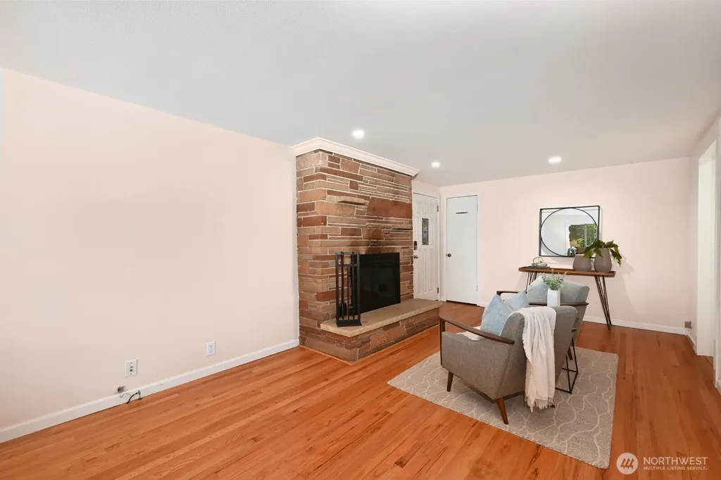 9515 Linden Avenue N Seattle WA 98103
