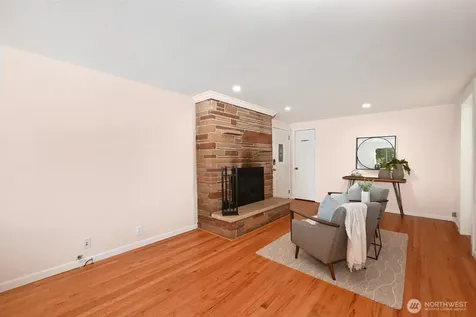 9515 Linden Avenue N Seattle WA 98103