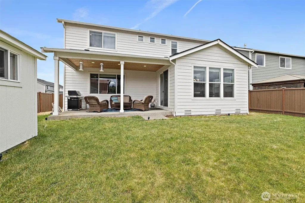 956 E Rawson Avenue Buckley WA 98321