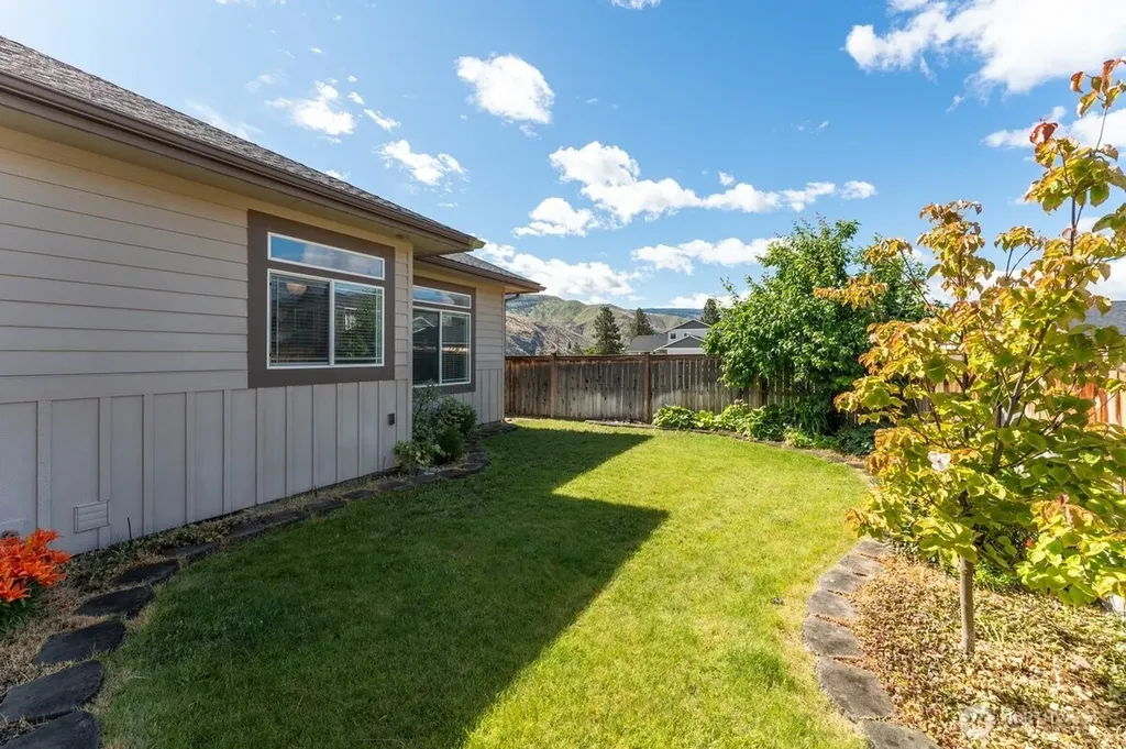 1020 Crest Loop Entiat WA 98822