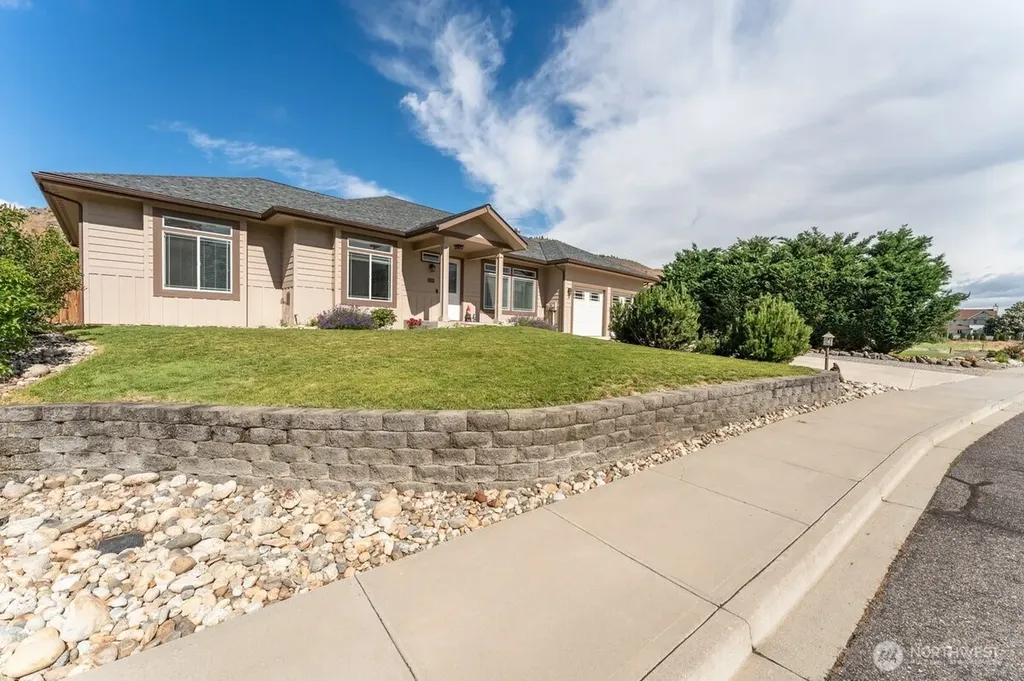 1020 Crest Loop Entiat WA 98822
