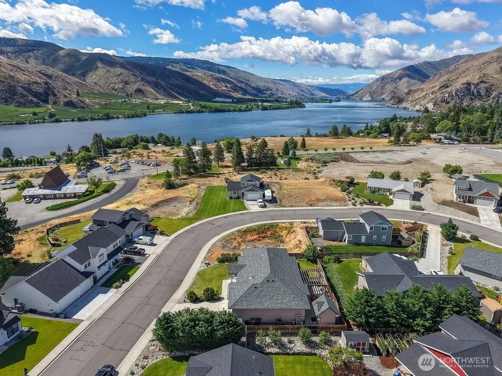 1020 Crest Loop Entiat WA 98822