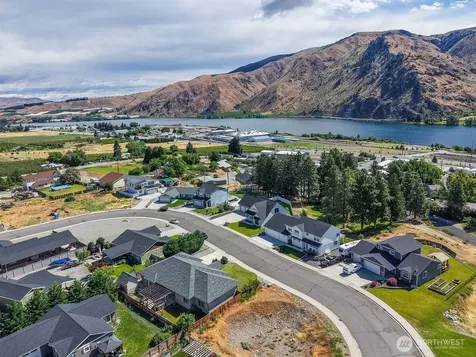 1020 Crest Loop Entiat WA 98822