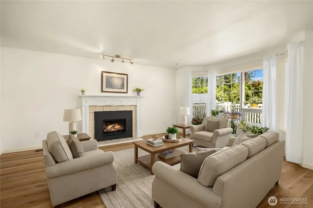 23424 100th Avenue W Edmonds WA 98020