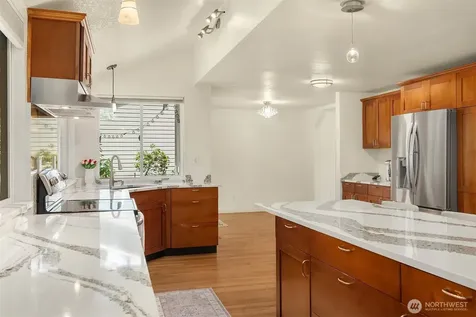 23424 100th Avenue W Edmonds WA 98020