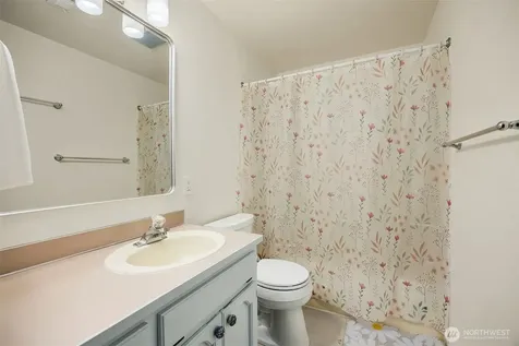 23424 100th Avenue W Edmonds WA 98020