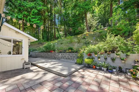 23424 100th Avenue W Edmonds WA 98020