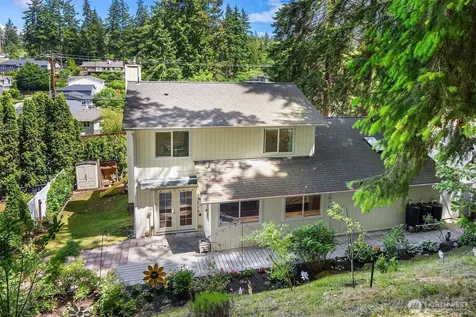 23424 100th Avenue W Edmonds WA 98020