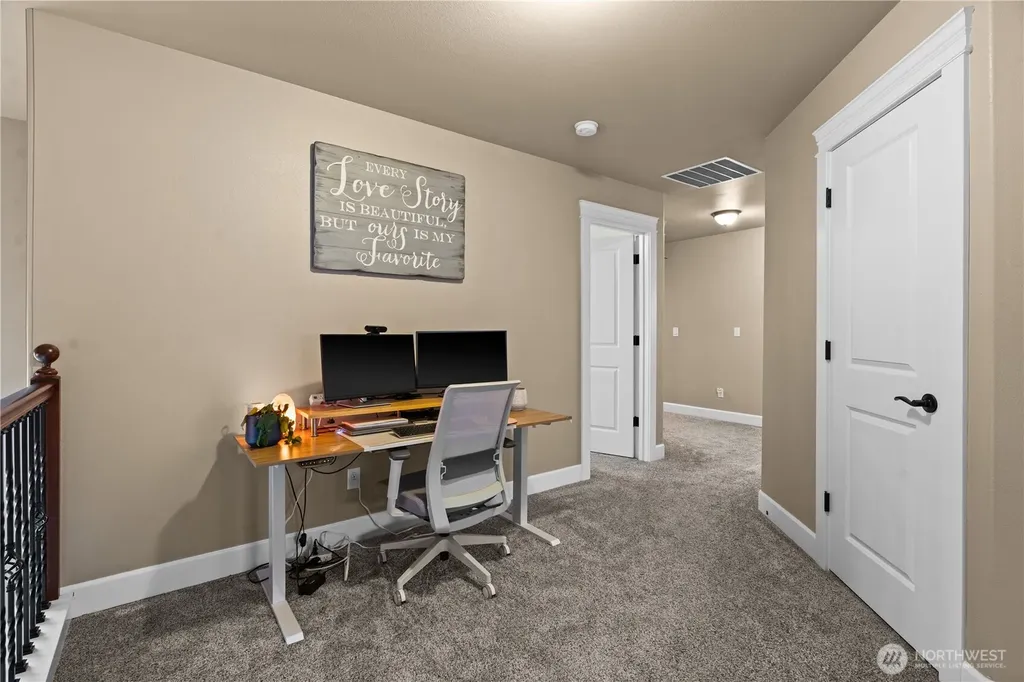 1712 65th Street SE Auburn WA 98092