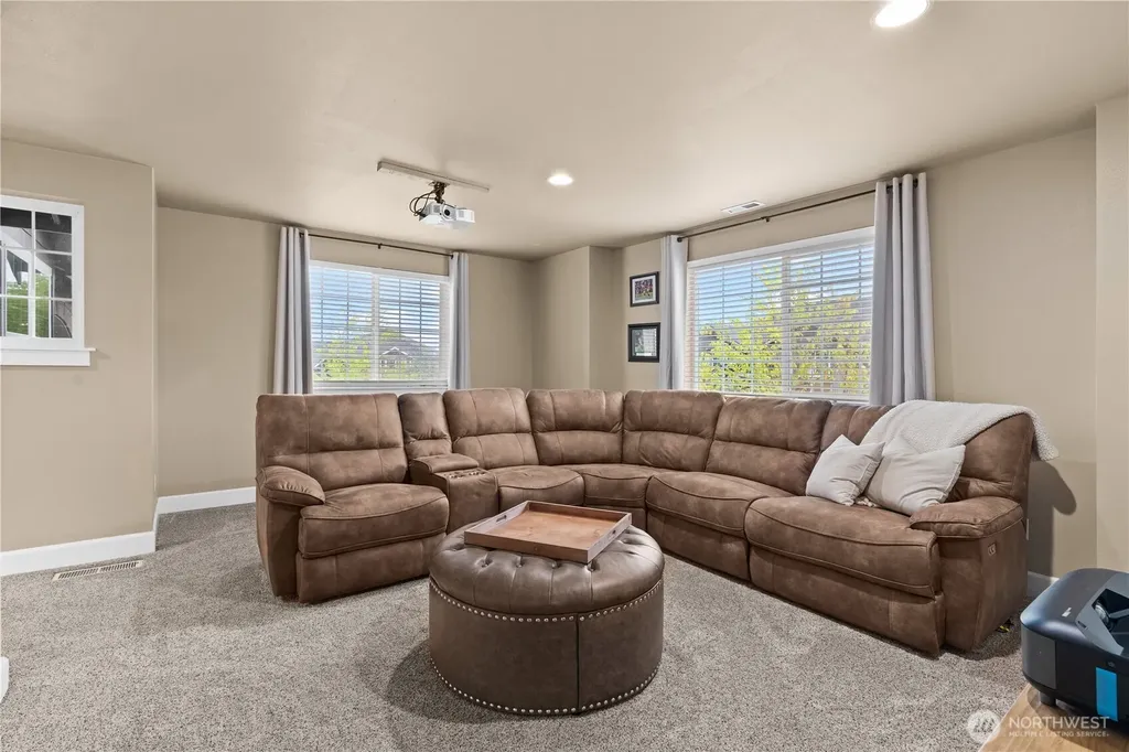 1712 65th Street SE Auburn WA 98092