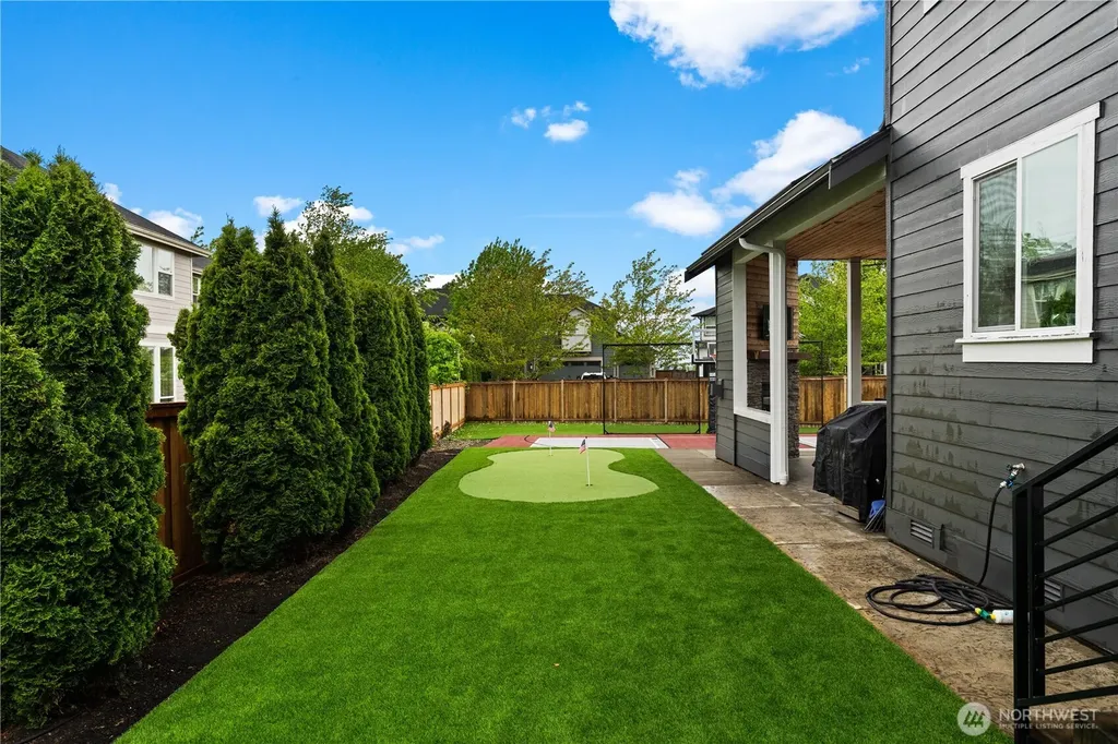1712 65th Street SE Auburn WA 98092