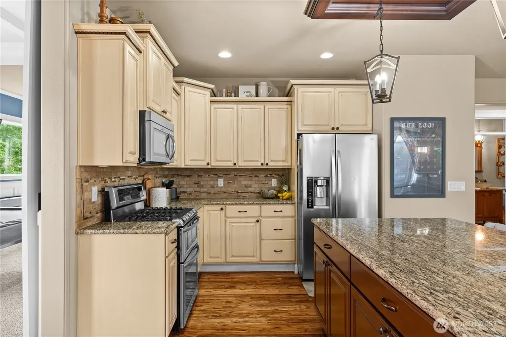1712 65th Street SE Auburn WA 98092