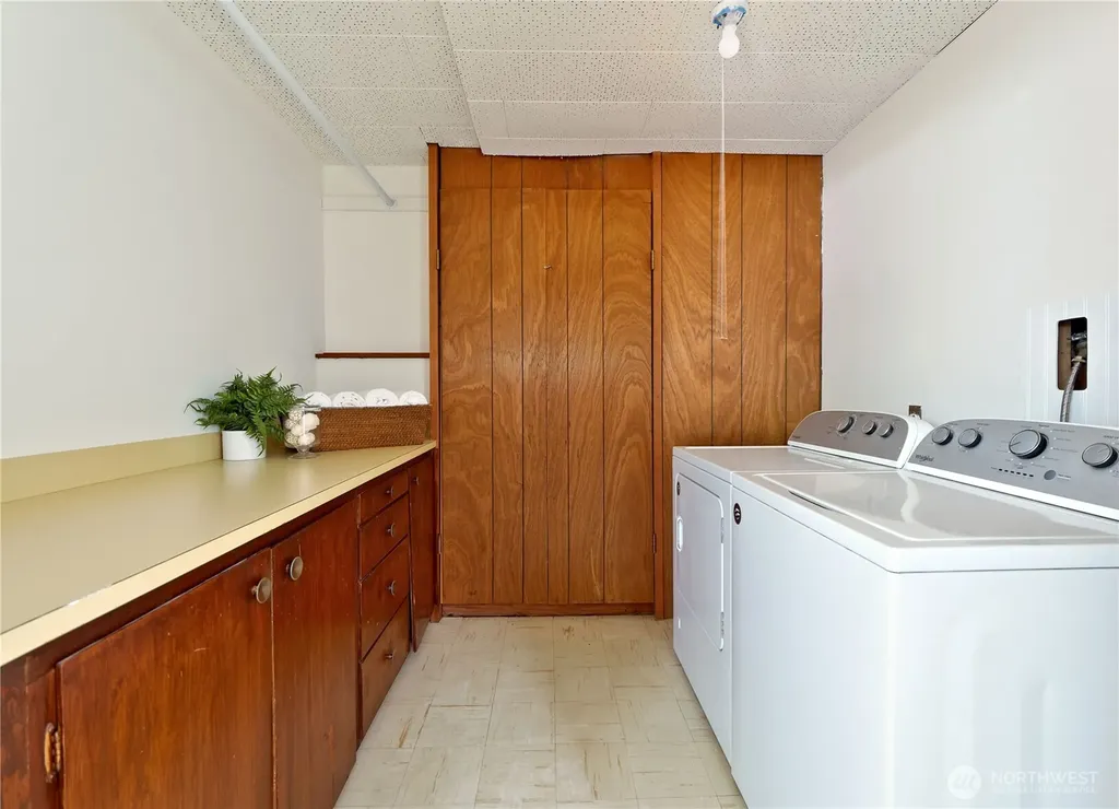 10417 NE 142 Street Kirkland WA 98034