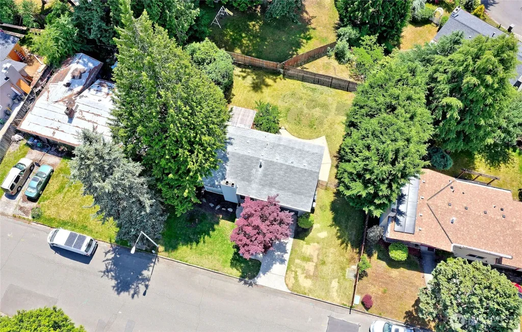 10417 NE 142 Street Kirkland WA 98034