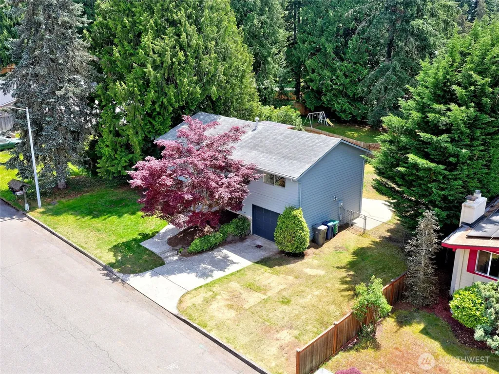10417 NE 142 Street Kirkland WA 98034
