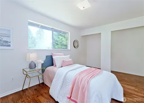 10417 NE 142 Street Kirkland WA 98034