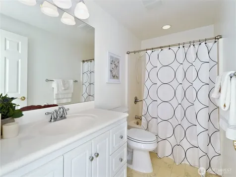 10417 NE 142 Street Kirkland WA 98034