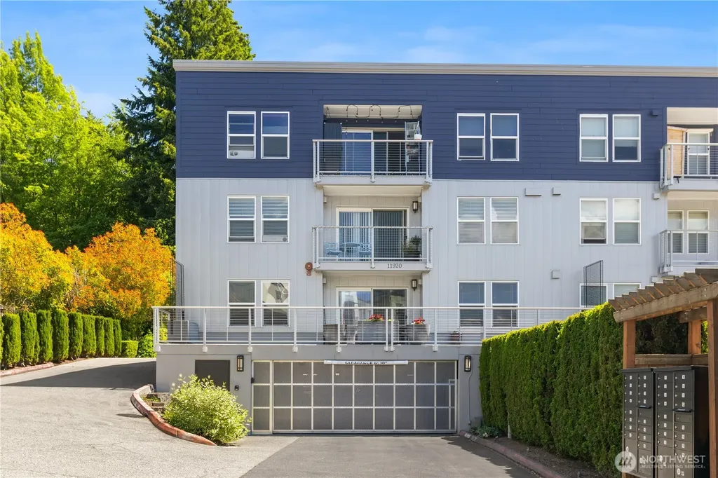 11920 98th Avenue NE Kirkland WA 98034