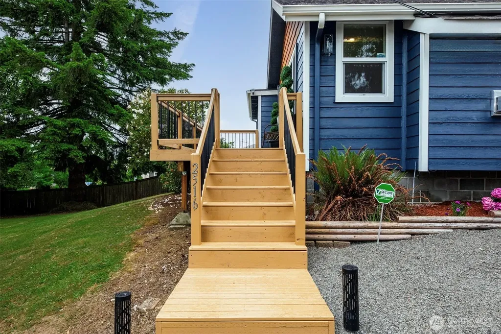 2516 103rd Avenue SE Lake Stevens WA 98258