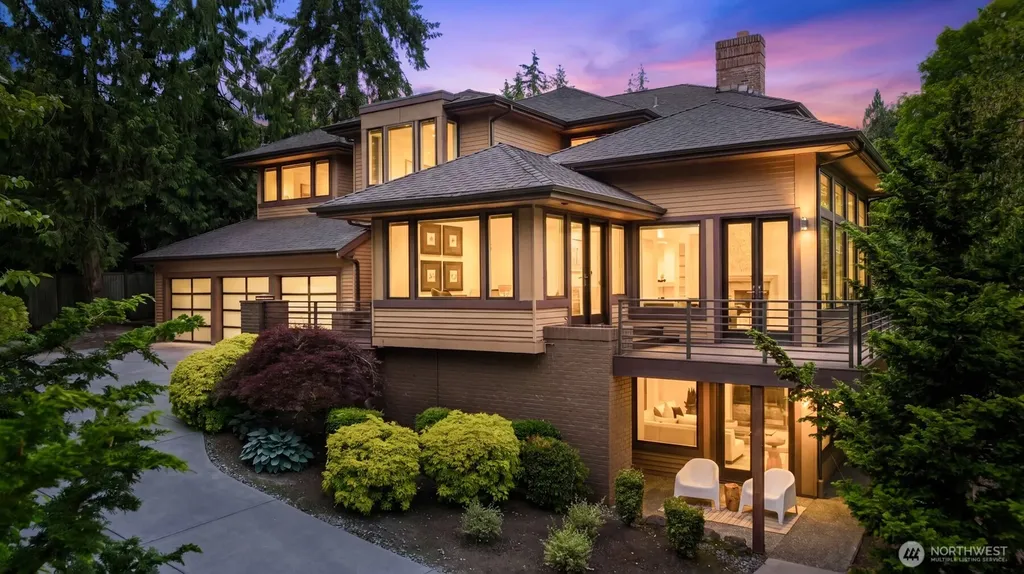 7842 NE 10th Street Medina WA 98039