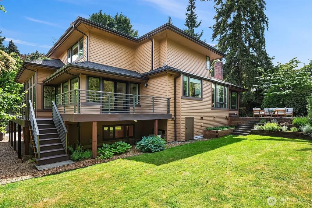 7842 NE 10th Street Medina WA 98039