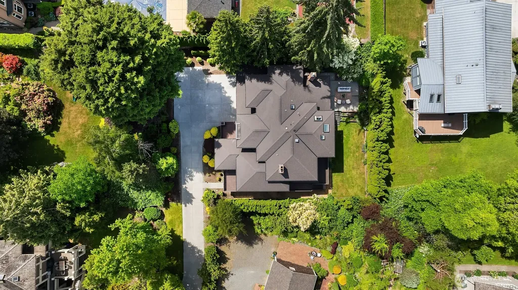 7842 NE 10th Street Medina WA 98039