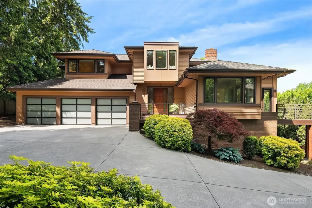 7842 NE 10th Street Medina WA 98039
