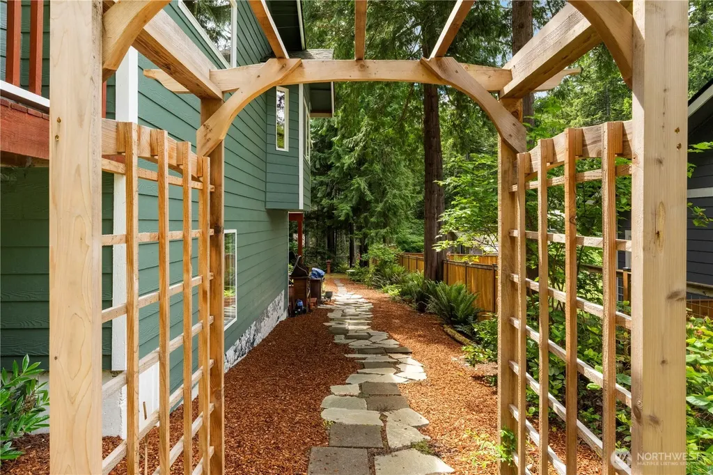 72 Sayward Lane Port Ludlow WA 98365