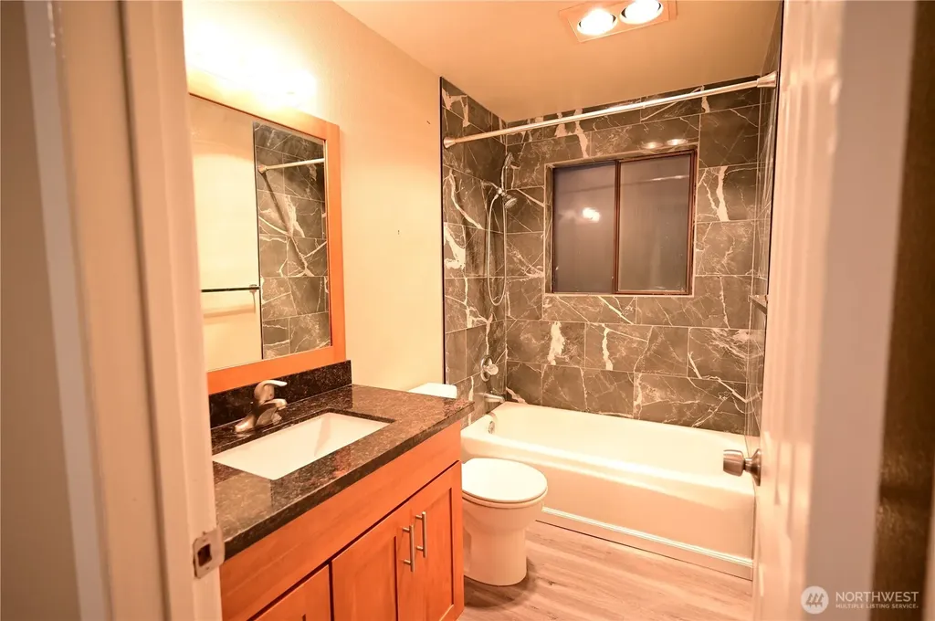 1006 N 43rd Street Seattle WA 98103