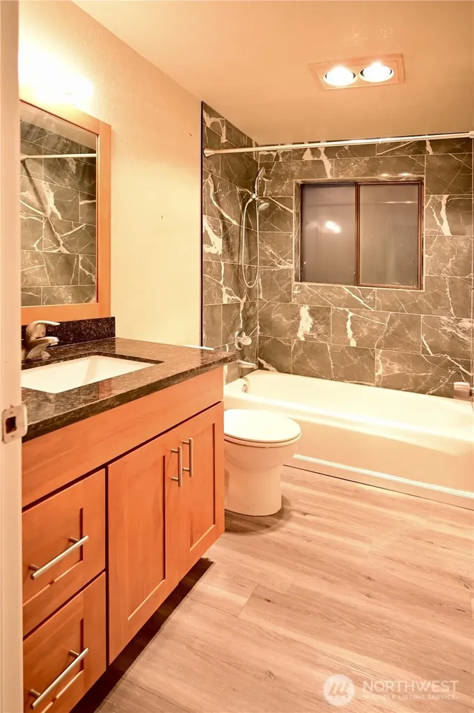 1006 N 43rd Street Seattle WA 98103