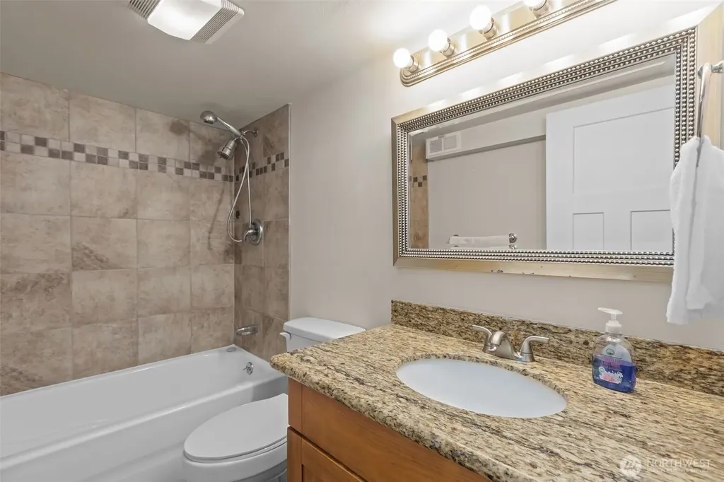 12419 20th Avenue S Seattle WA 98168