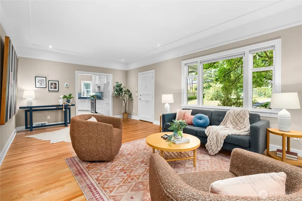 7716 30th Avenue NW Seattle WA 98177