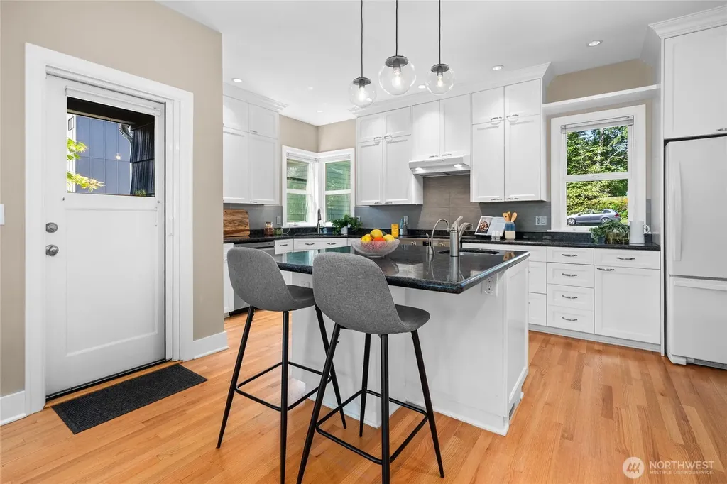 7716 30th Avenue NW Seattle WA 98177