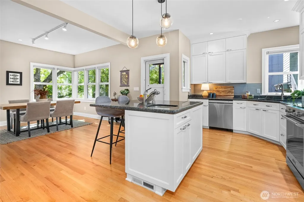 7716 30th Avenue NW Seattle WA 98177