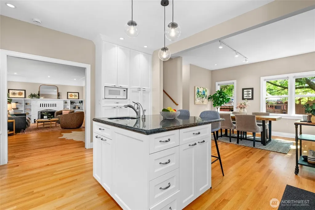 7716 30th Avenue NW Seattle WA 98177