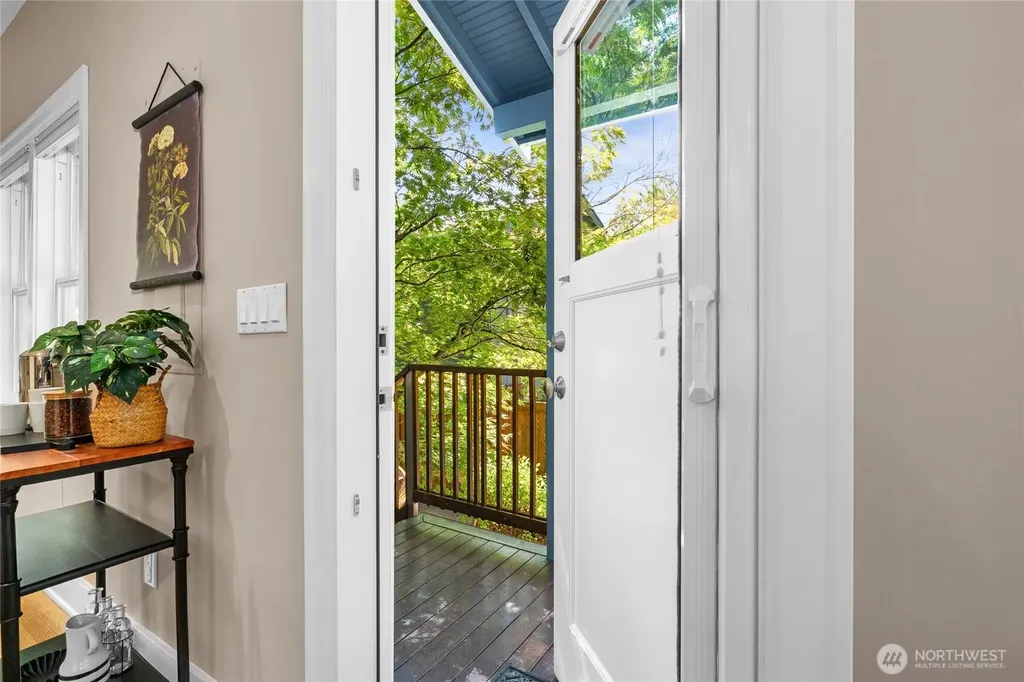 7716 30th Avenue NW Seattle WA 98177