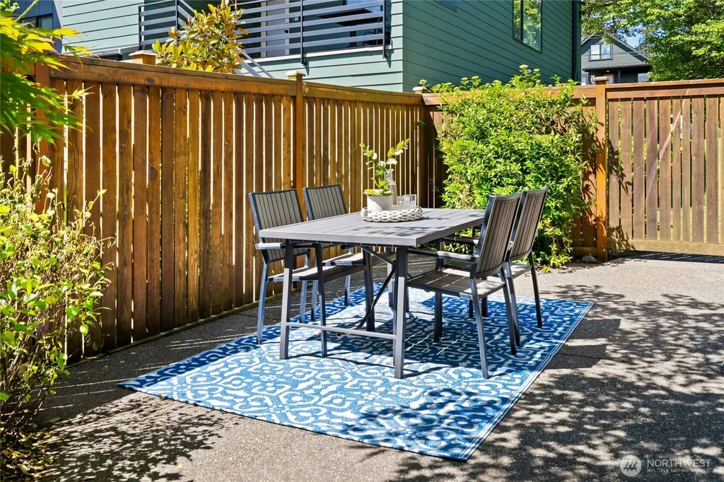 7716 30th Avenue NW Seattle WA 98177