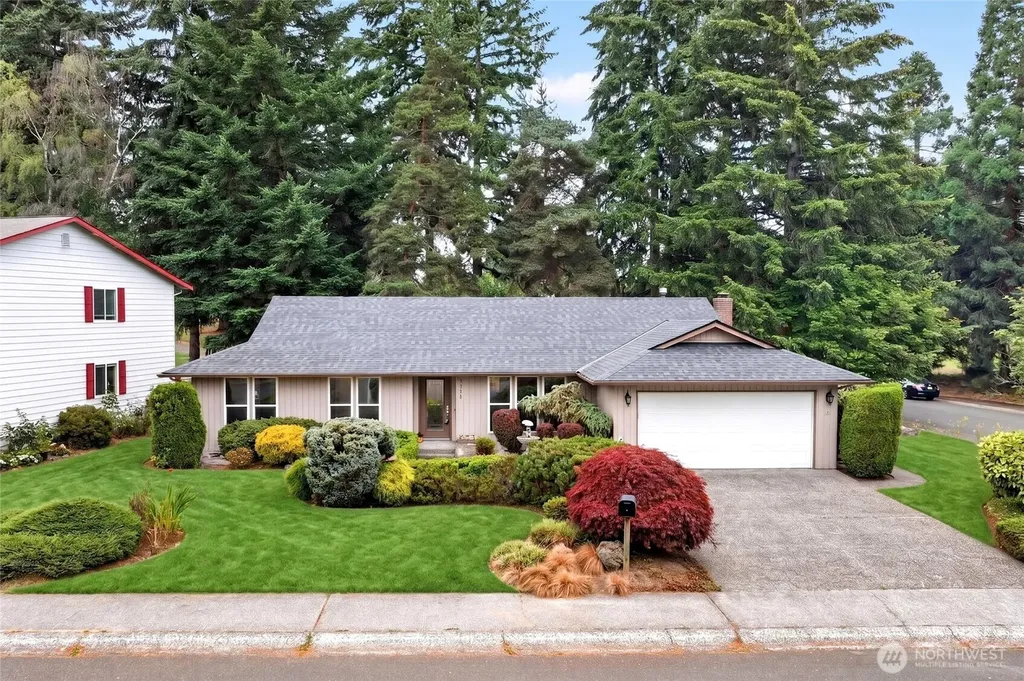 31756 42nd Avenue SW Federal Way WA 98023