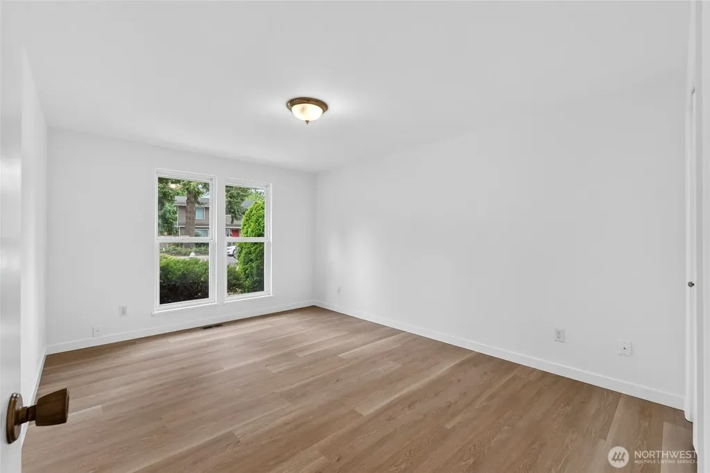31756 42nd Avenue SW Federal Way WA 98023