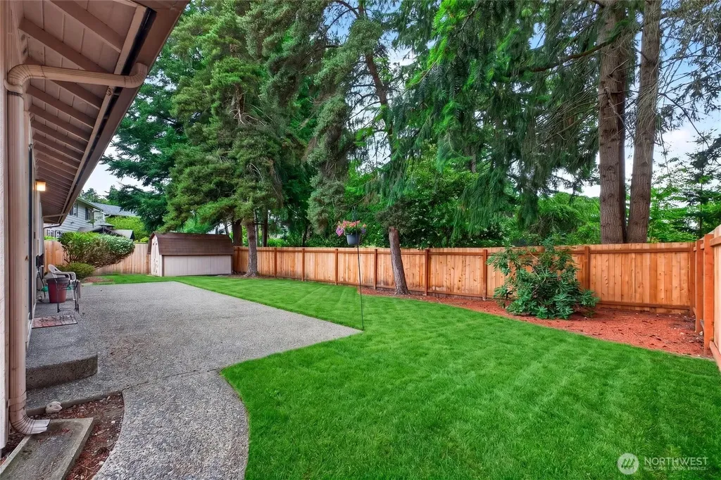 31756 42nd Avenue SW Federal Way WA 98023