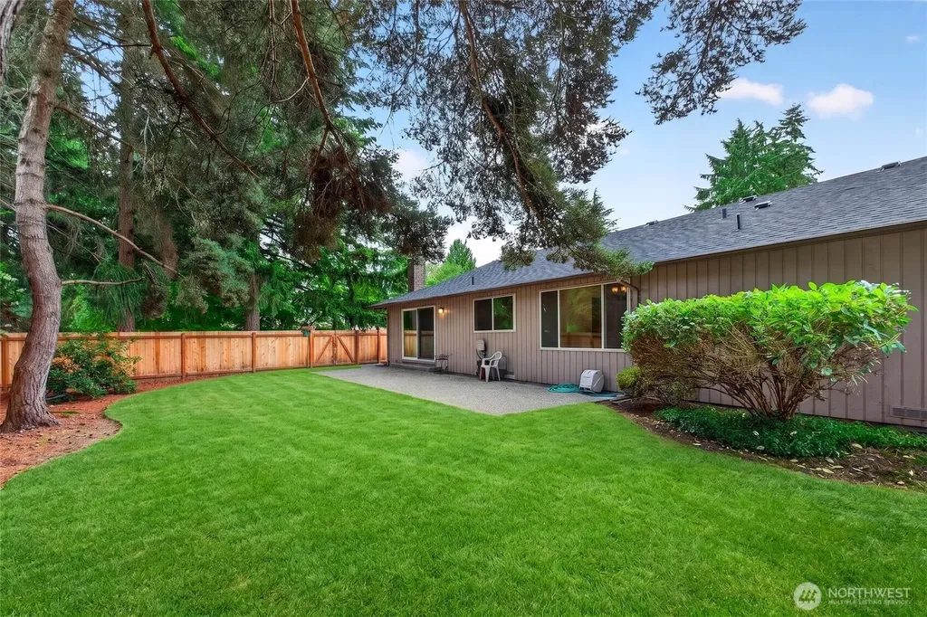 31756 42nd Avenue SW Federal Way WA 98023
