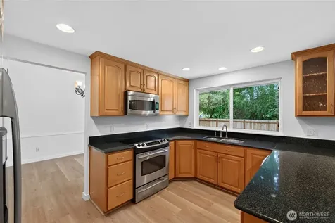 31756 42nd Avenue SW Federal Way WA 98023